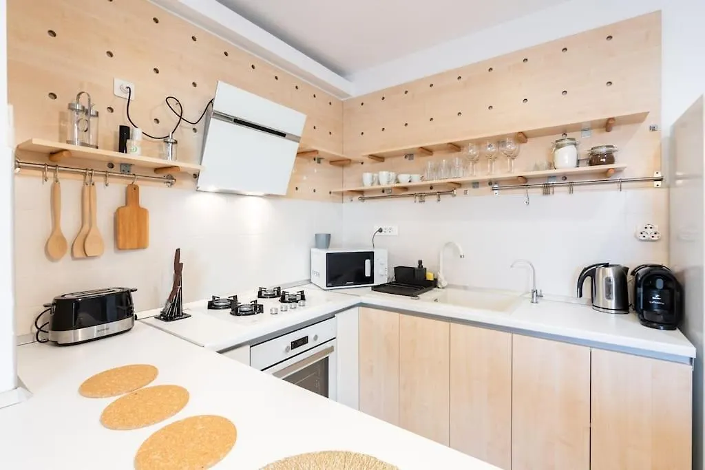 Vivando - Scandic Ap E - Parking Bucharest Apartment